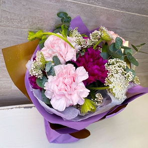 MD43 康乃馨母親節花束 (上環店自取) MD43 康乃馨母親節花束 (上環店自取)